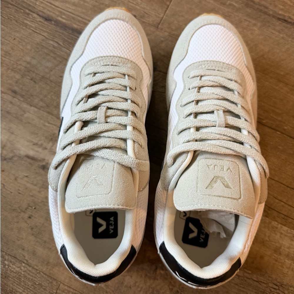 NWOB Veja Women’s SDU Sneakers White and Black Natural 39 - Picture 7 of 7